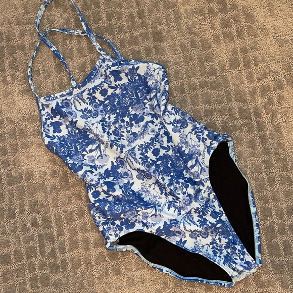 JOLYN Julian 2 fixed back practice suit size 26 - Picture 1 of 5